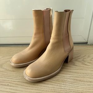 Free People Chelsea boots, size 37